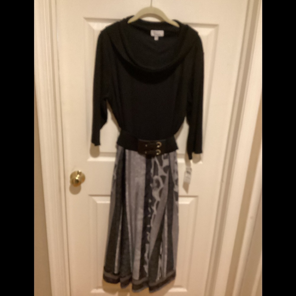 Signature by Robby Lee Dress 2X soft sweater cowl neck belted full skirt